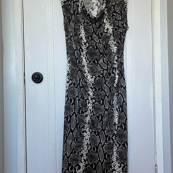 Snake print dress - Picture 3 of 6